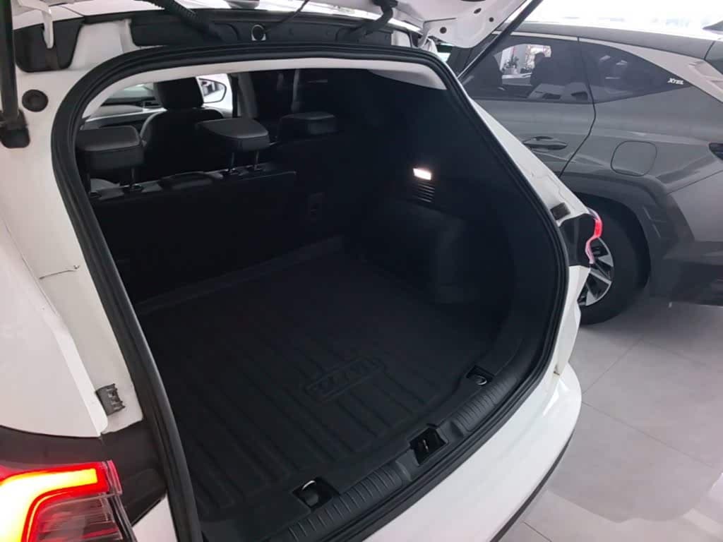 Ford Escape 2021 — Фото 19/20