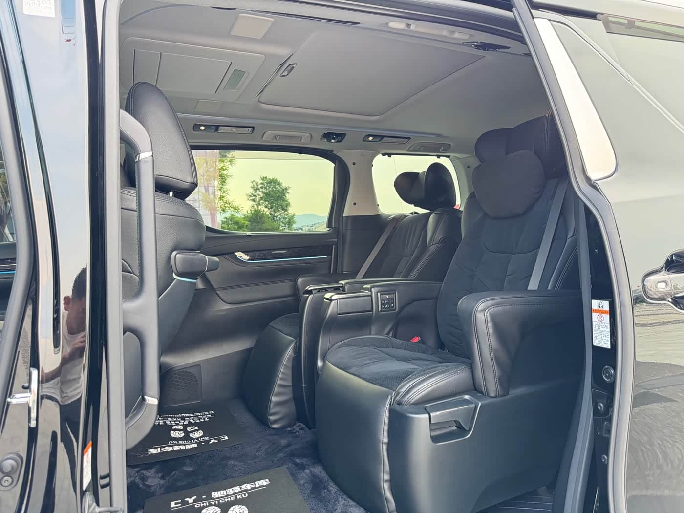 Toyota Vellfire 2019 — Фото 11/20