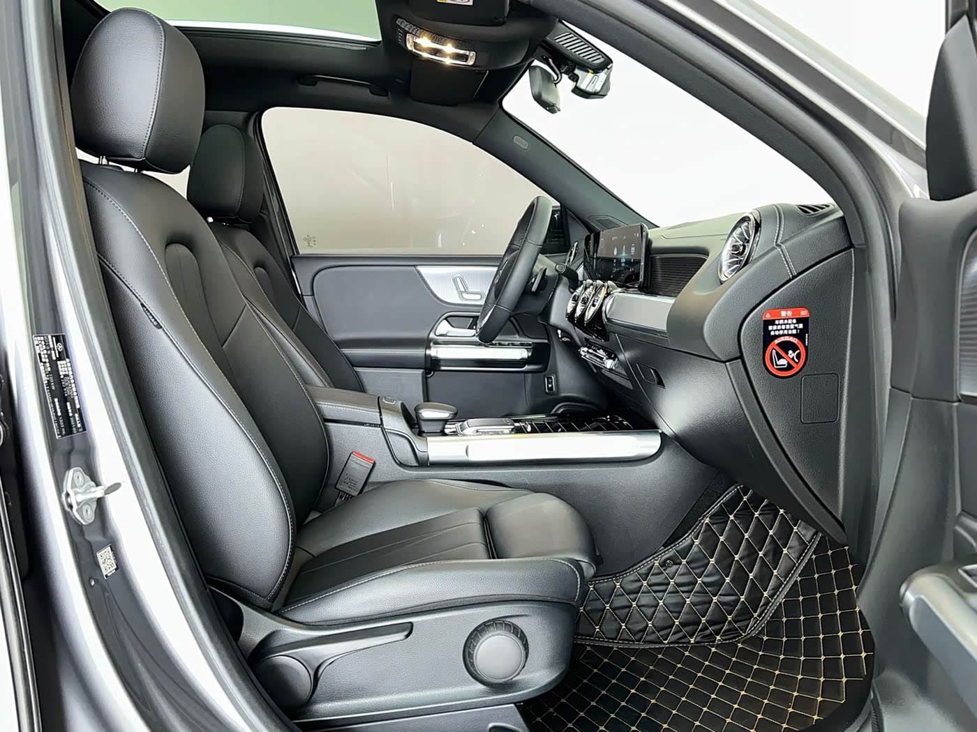 Mercedes-Benz GLB 2021 — Фото 11/18