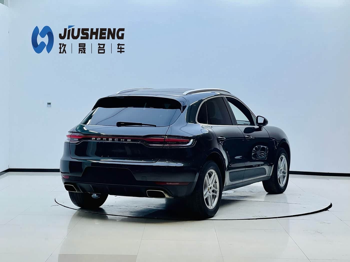 Porsche Macan 2021 — Фото 6/20