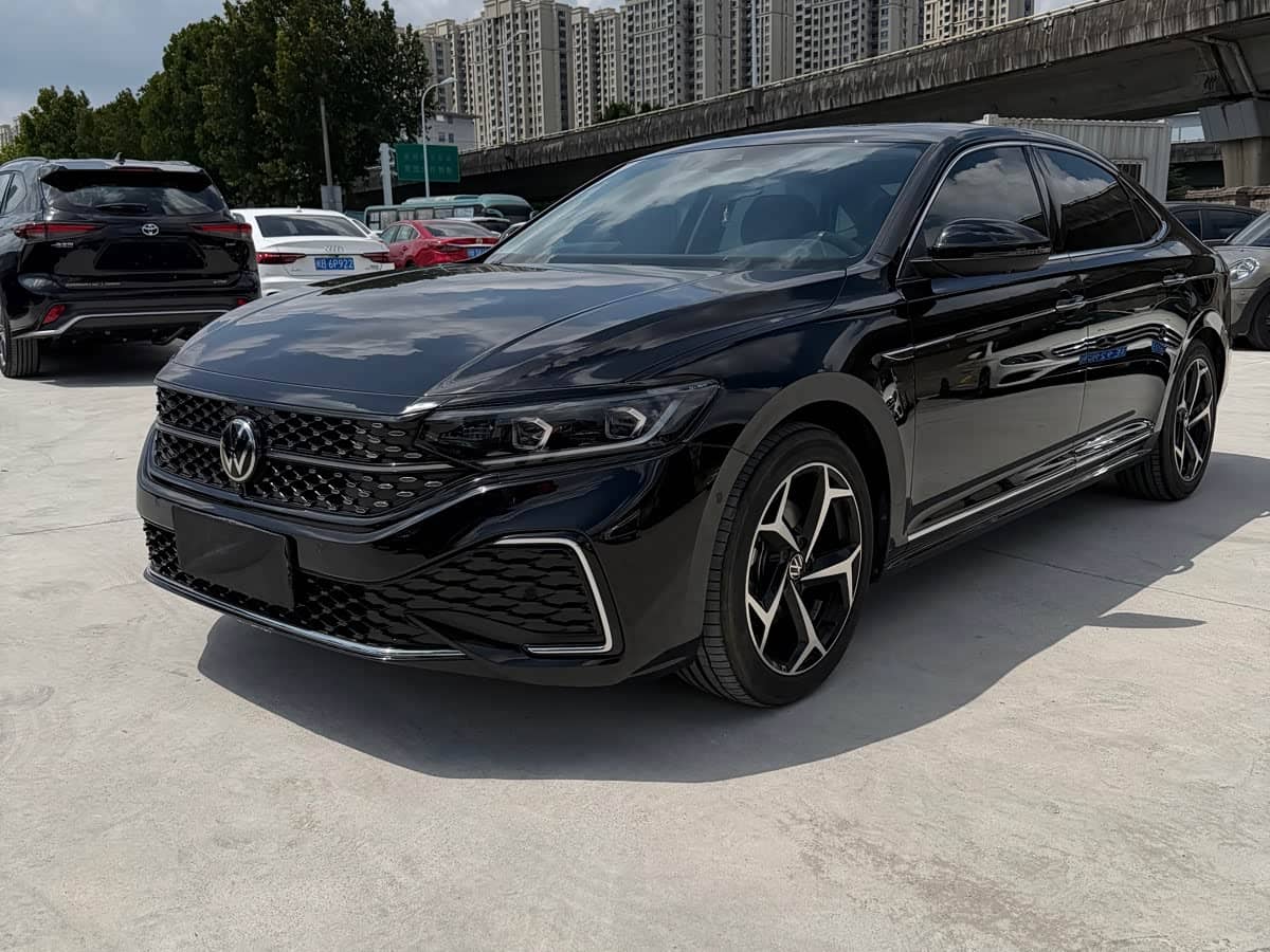 Volkswagen Passat, 2025