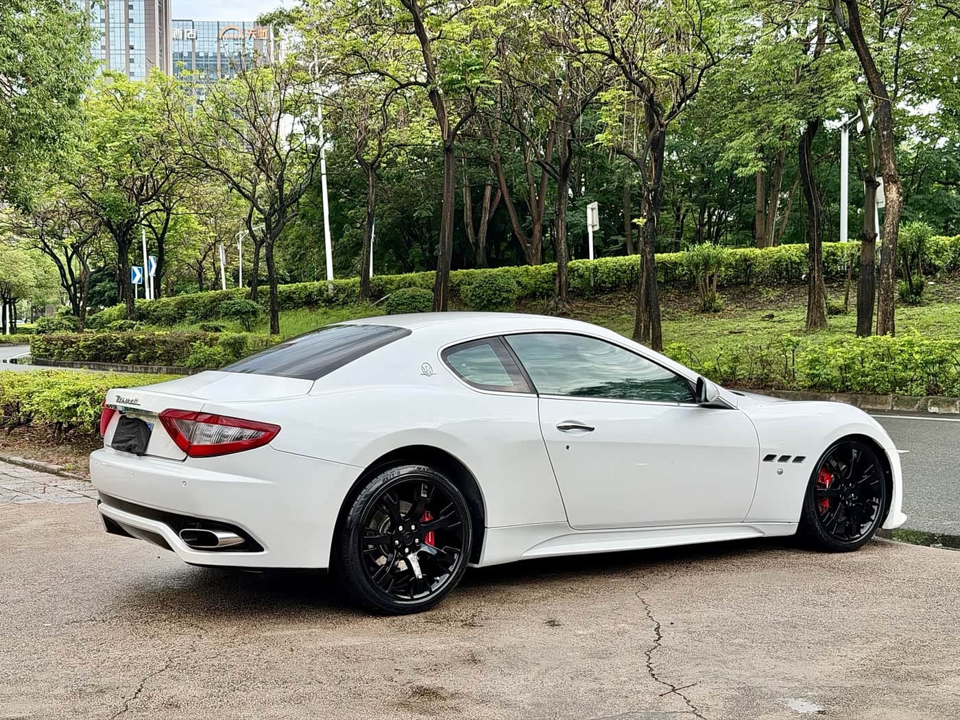 Maserati GranTurismo 2012 — Фото 7/15