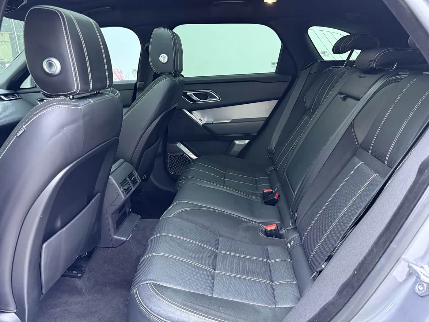 Land Rover Range Rover Velar 2020 — Фото 19/20