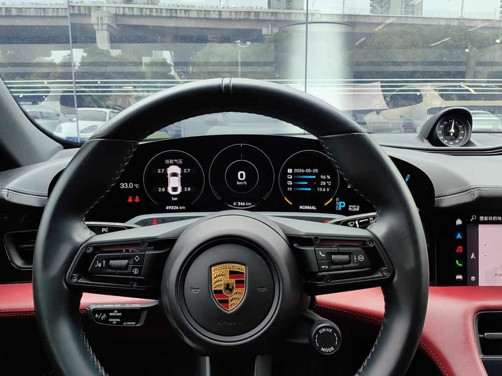 Porsche Taycan 2021 — Фото 9/20
