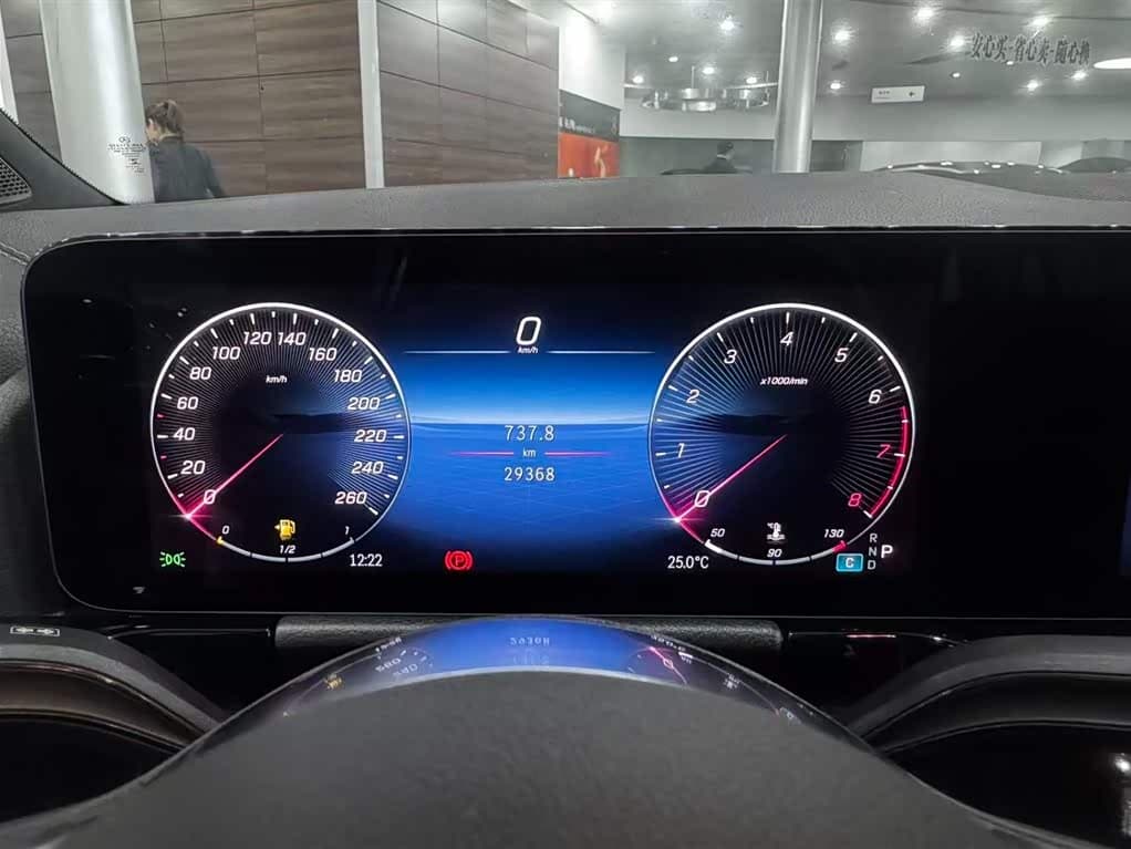 Mercedes-Benz GLA 2024 — Фото 12/20