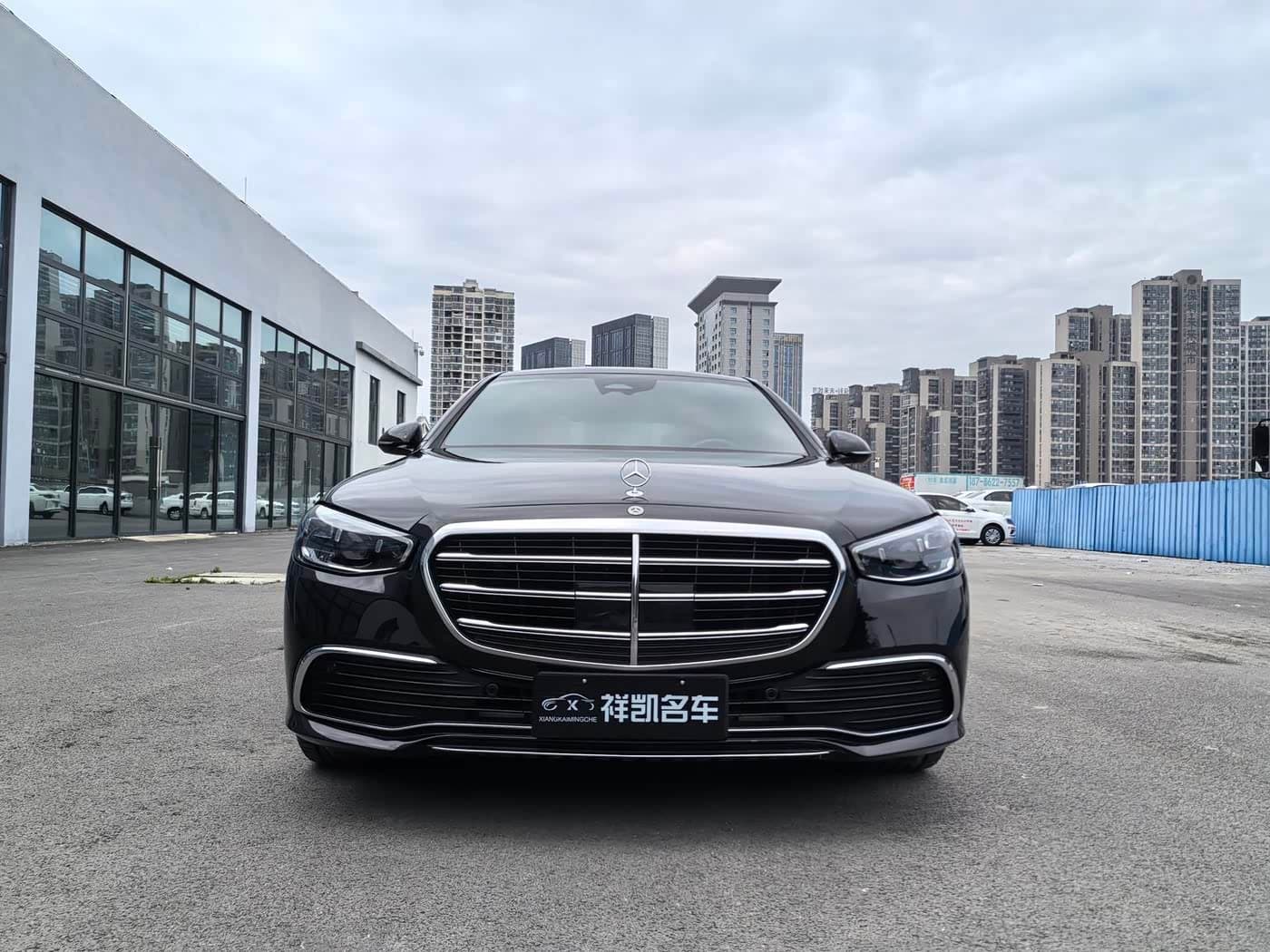 Mercedes-Benz S-Class 2023 — Фото 2/16