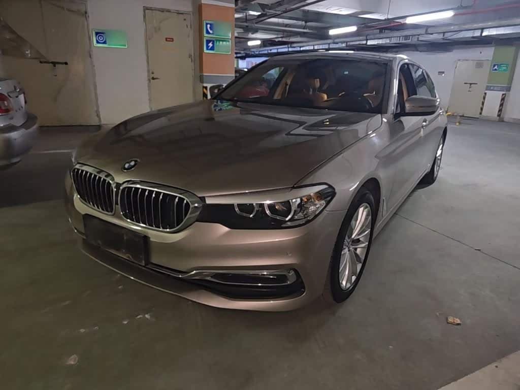 BMW 5 Series 2018 — Фото 1/20