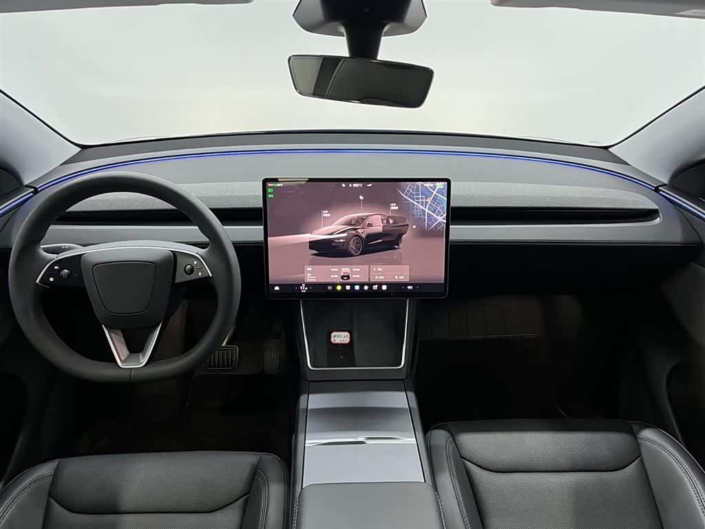 Tesla Model Y 2025 — Фото 12/14
