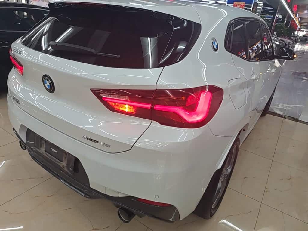 BMW X2 2023 — Фото 8/20