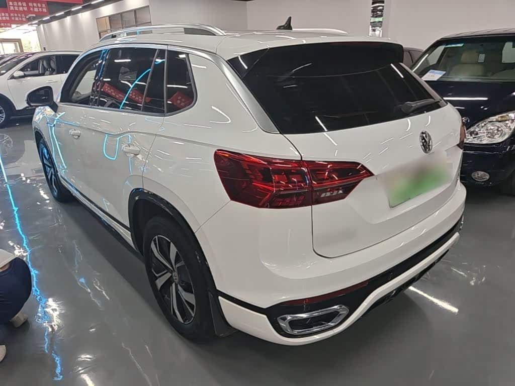 Volkswagen Tayron GTE Plug-in Hybrid 2021 — Фото 5/20