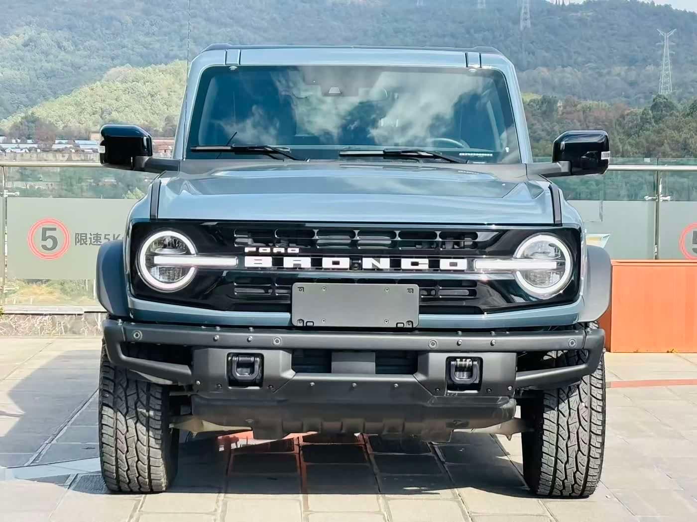 Ford Bronco 2026 — Фото 2/17