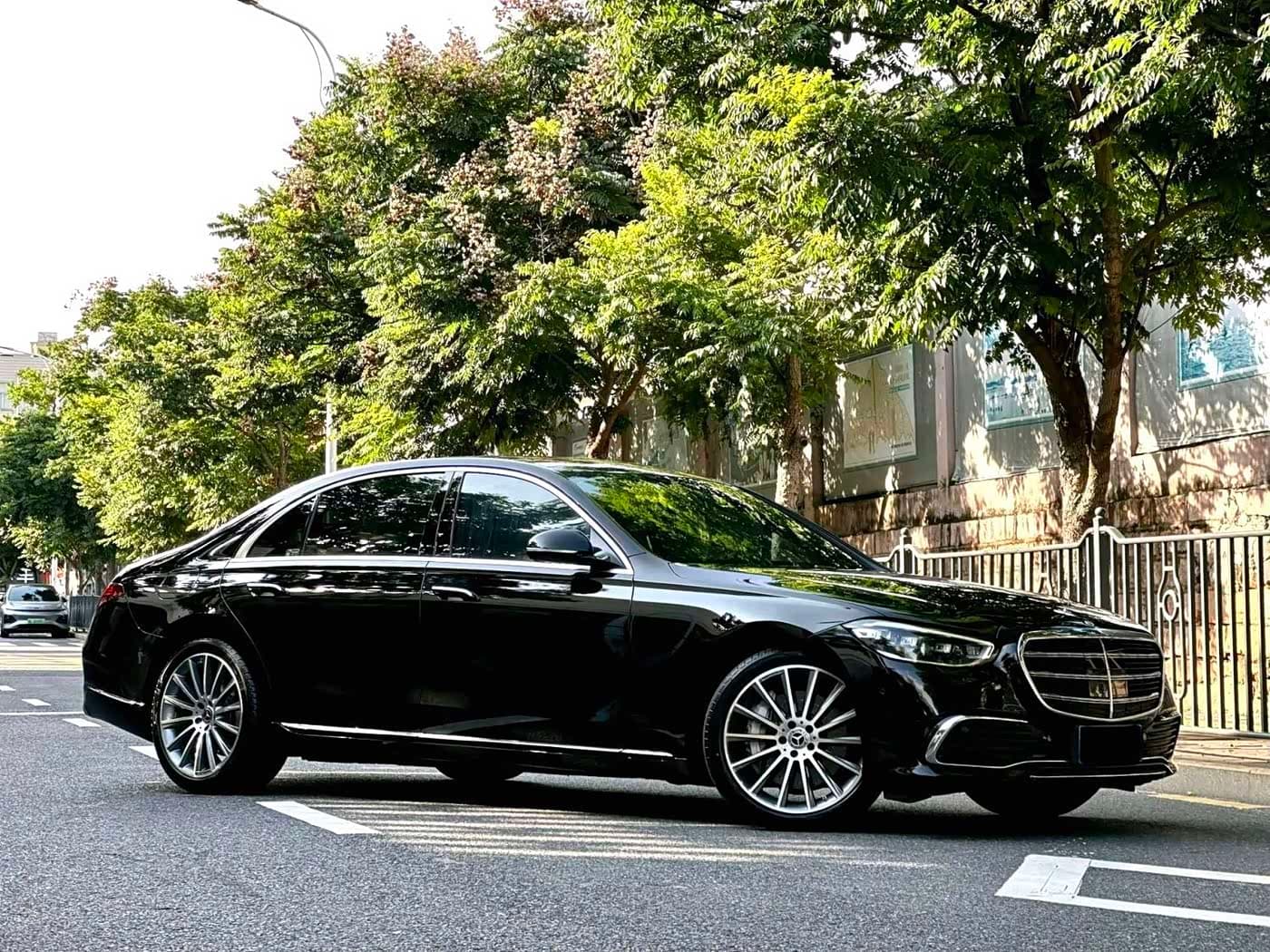 Mercedes-Benz S-Class 2021 — Фото 3/12