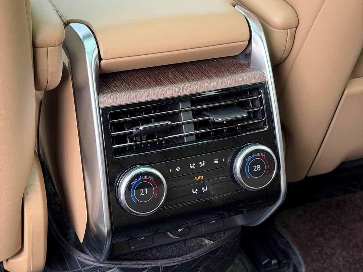 Land Rover Range Rover 2023 — Фото 9/18