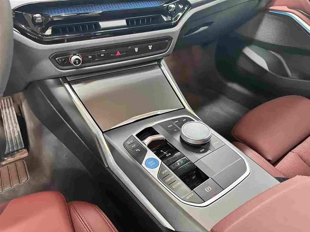 BMW i3 2026 — Фото 8/17