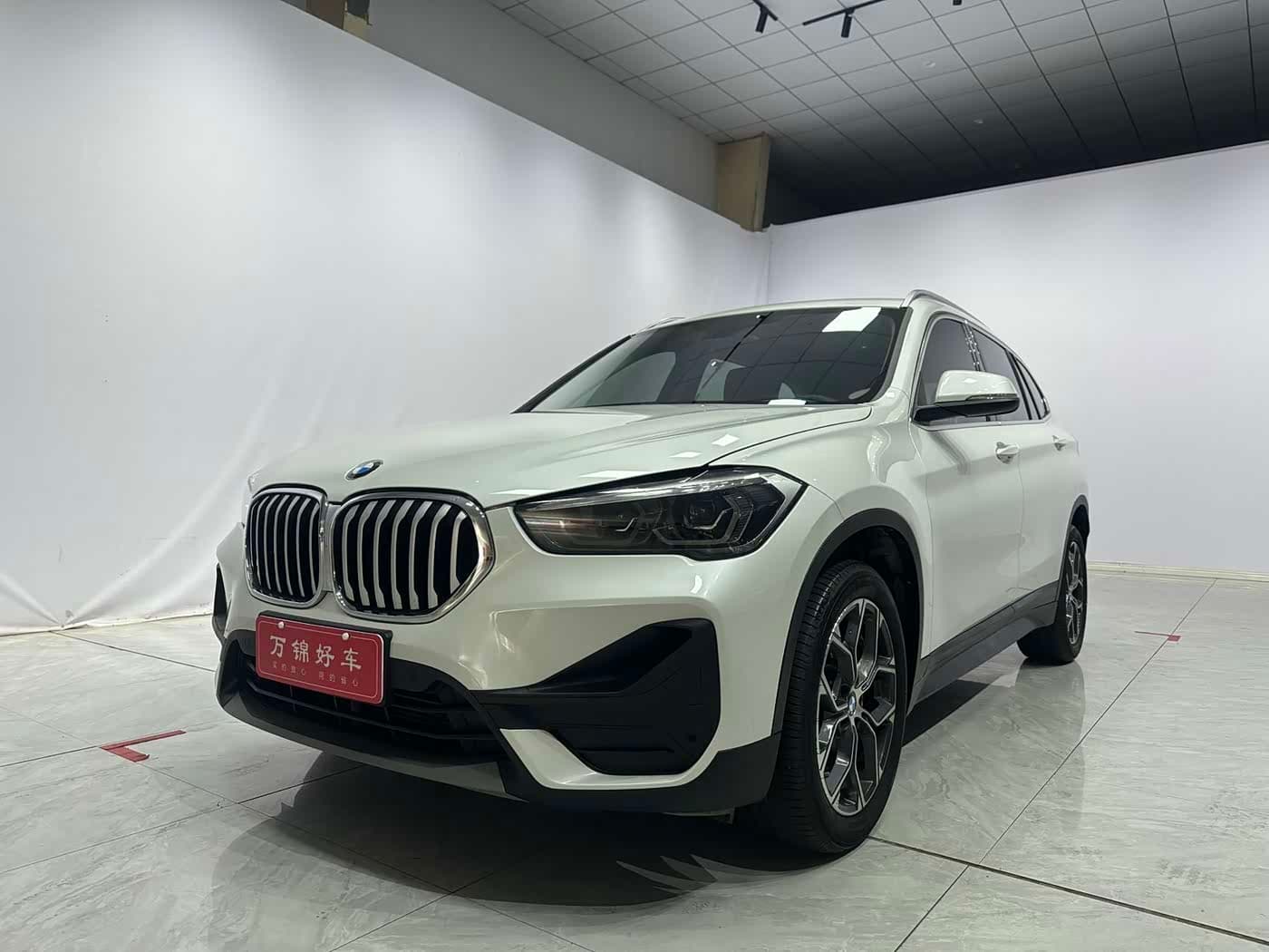 BMW X1 2023 — Фото 2/14