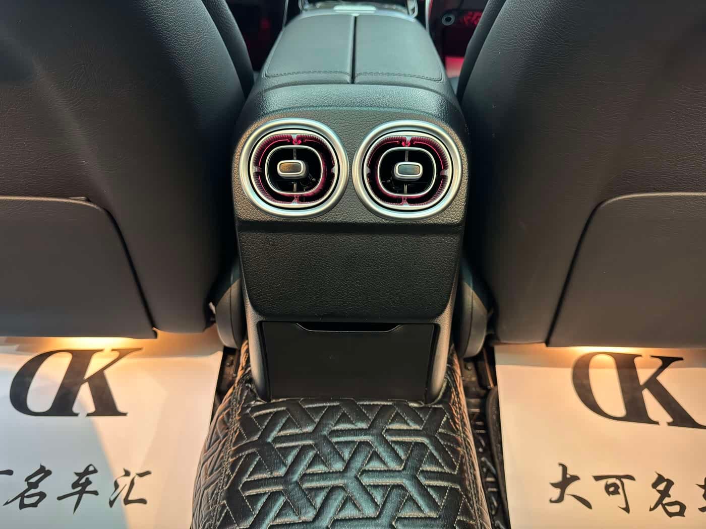 Mercedes-Benz C-Class 2023 — Фото 16/18