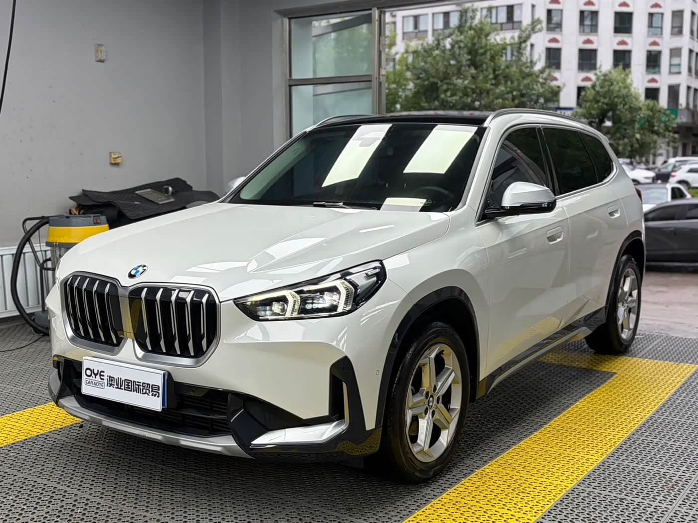 BMW X1 2023 — Фото 1/20