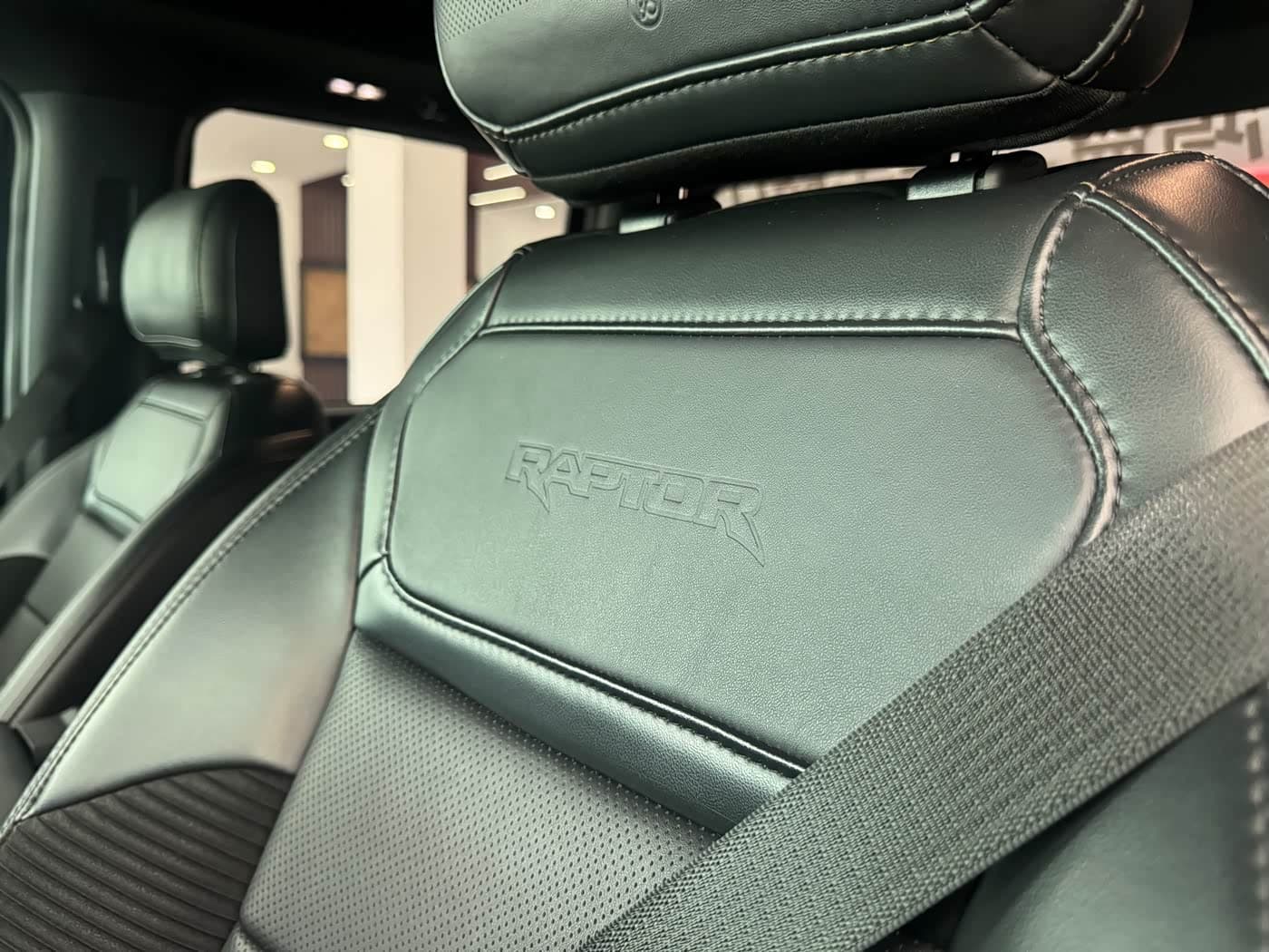 Ford F-150 Raptor 2023 — Фото 18/18