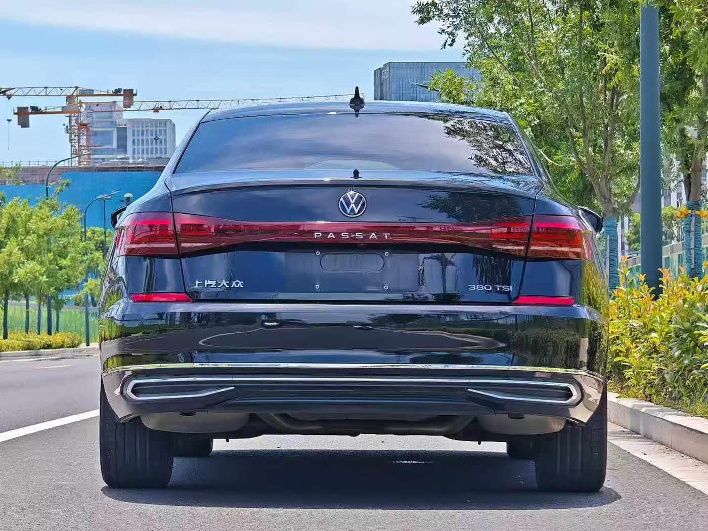 Volkswagen Passat 2025 — Фото 7/9