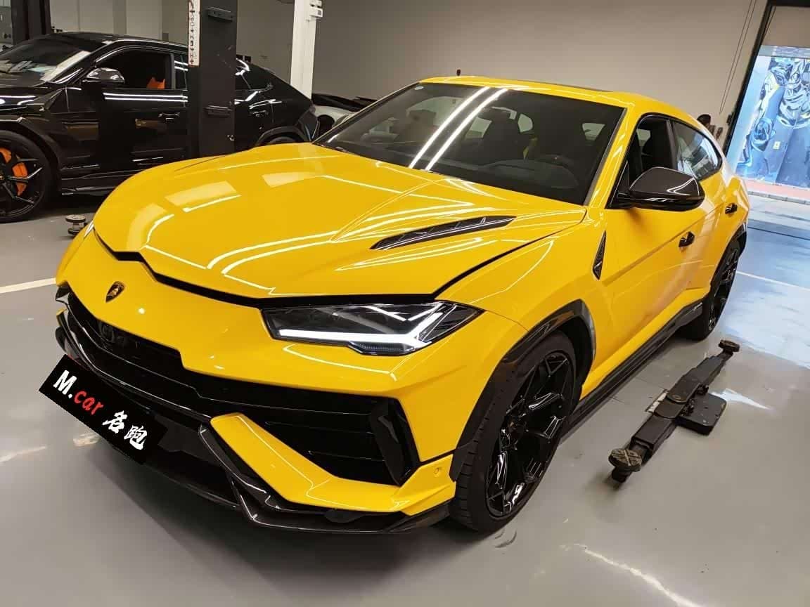 Lamborghini Urus 2023 — Фото 1/16
