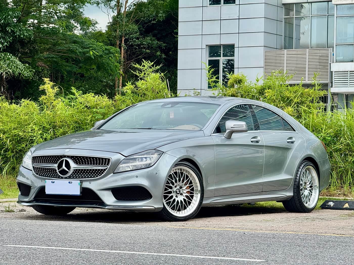 Mercedes-Benz CLS 2016 — Фото 1/14