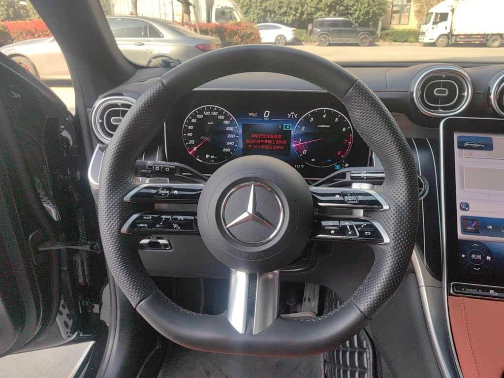 Mercedes-Benz GLC 2024 — Фото 8/20