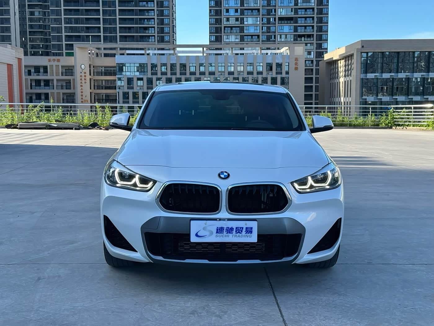 BMW X2 2021 — Фото 2/20