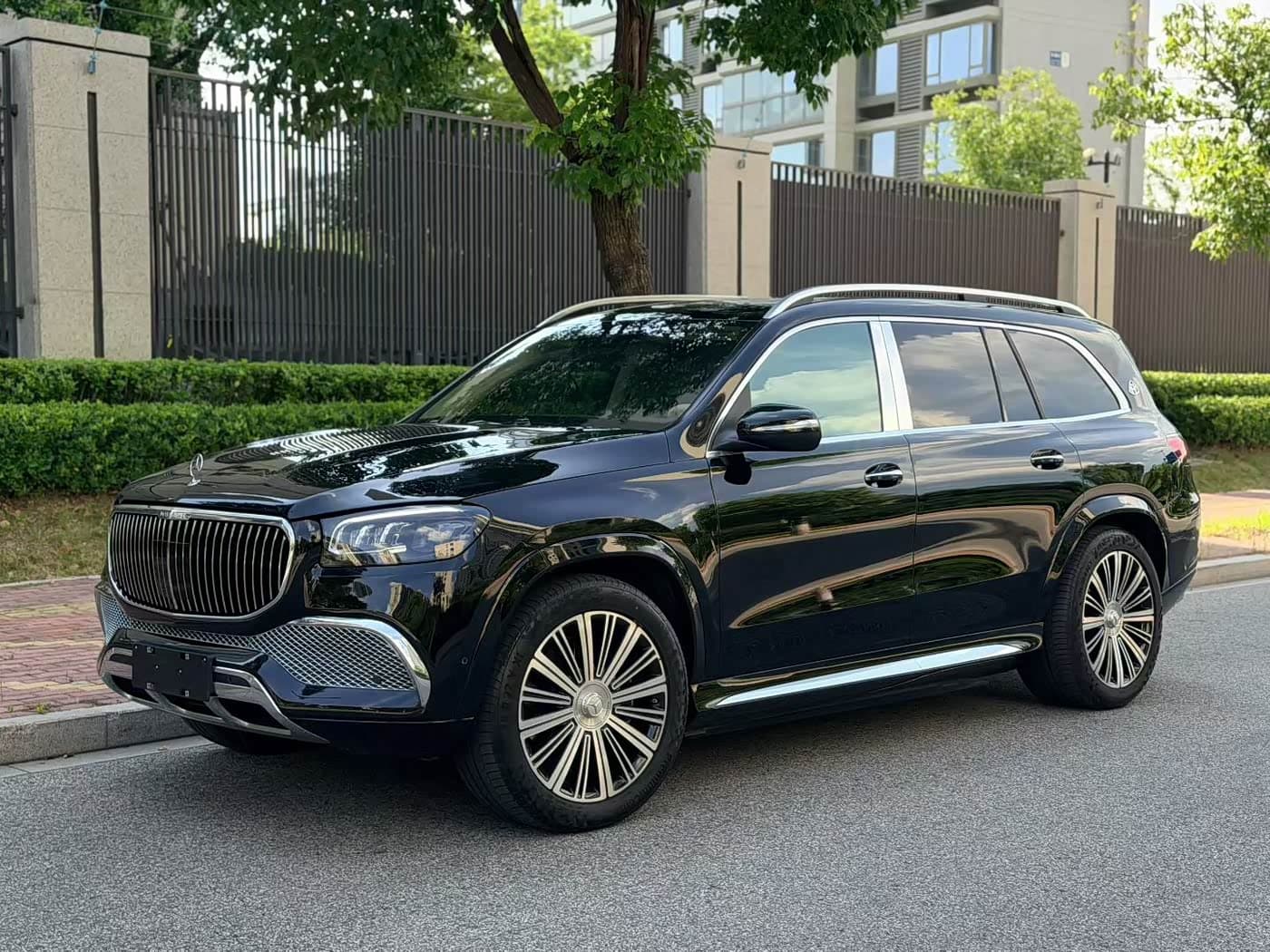 Mercedes-Benz Maybach GLS 2021 — Фото 1/16