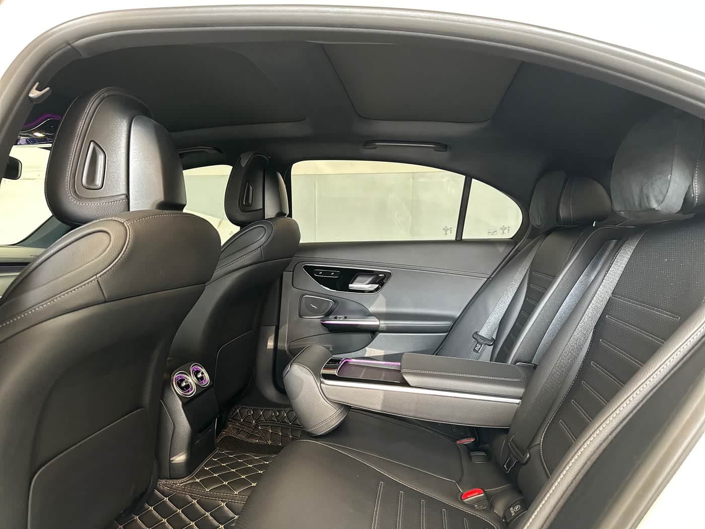 Mercedes-Benz C-Class 2023 — Фото 8/20