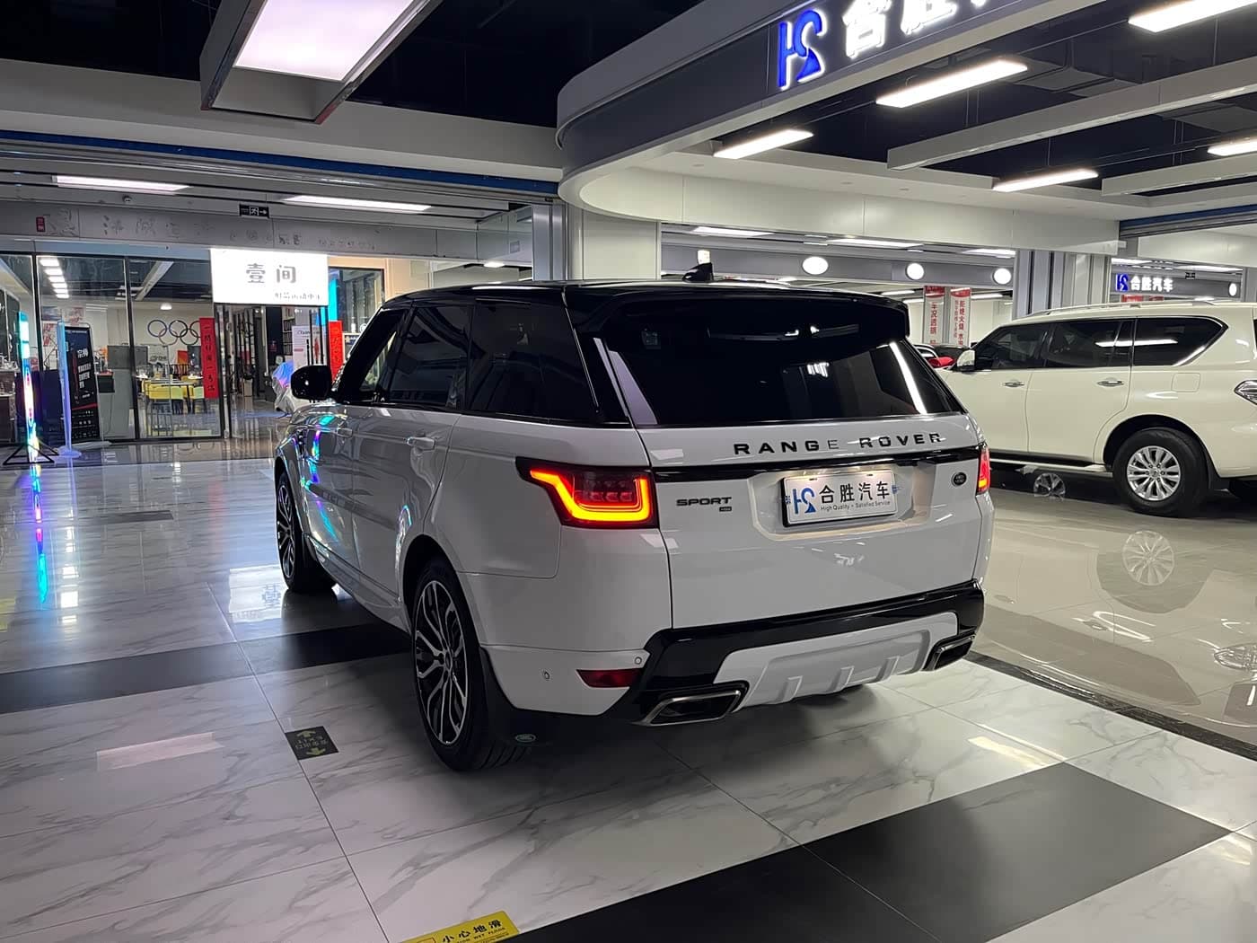 Land Rover Range Rover Sport 2021 — Фото 7/20