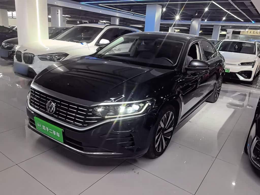 Volkswagen Passat 2023 — Фото 1/20