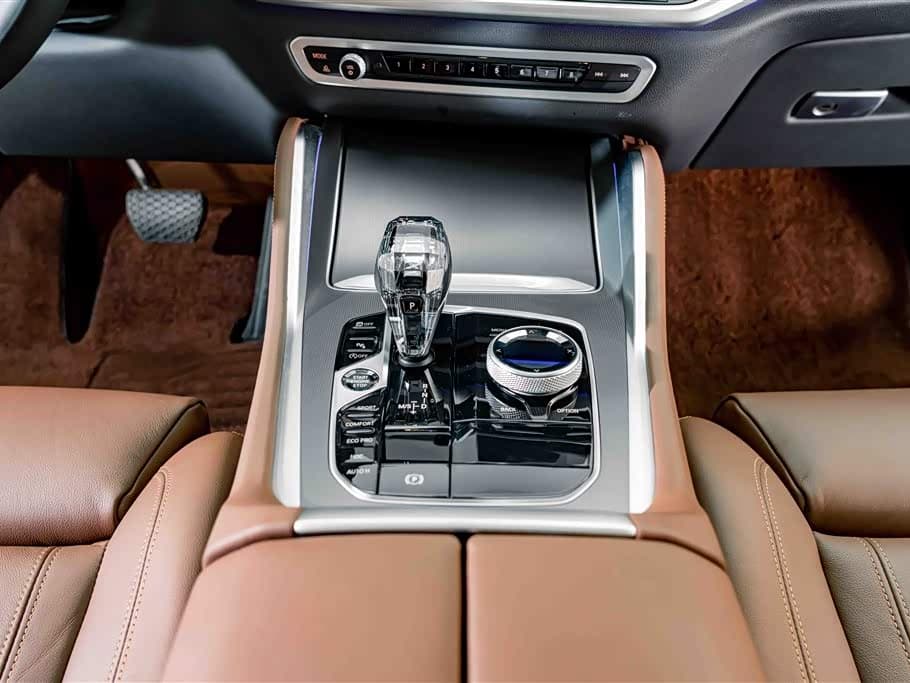 BMW X6 2023 — Фото 12/20