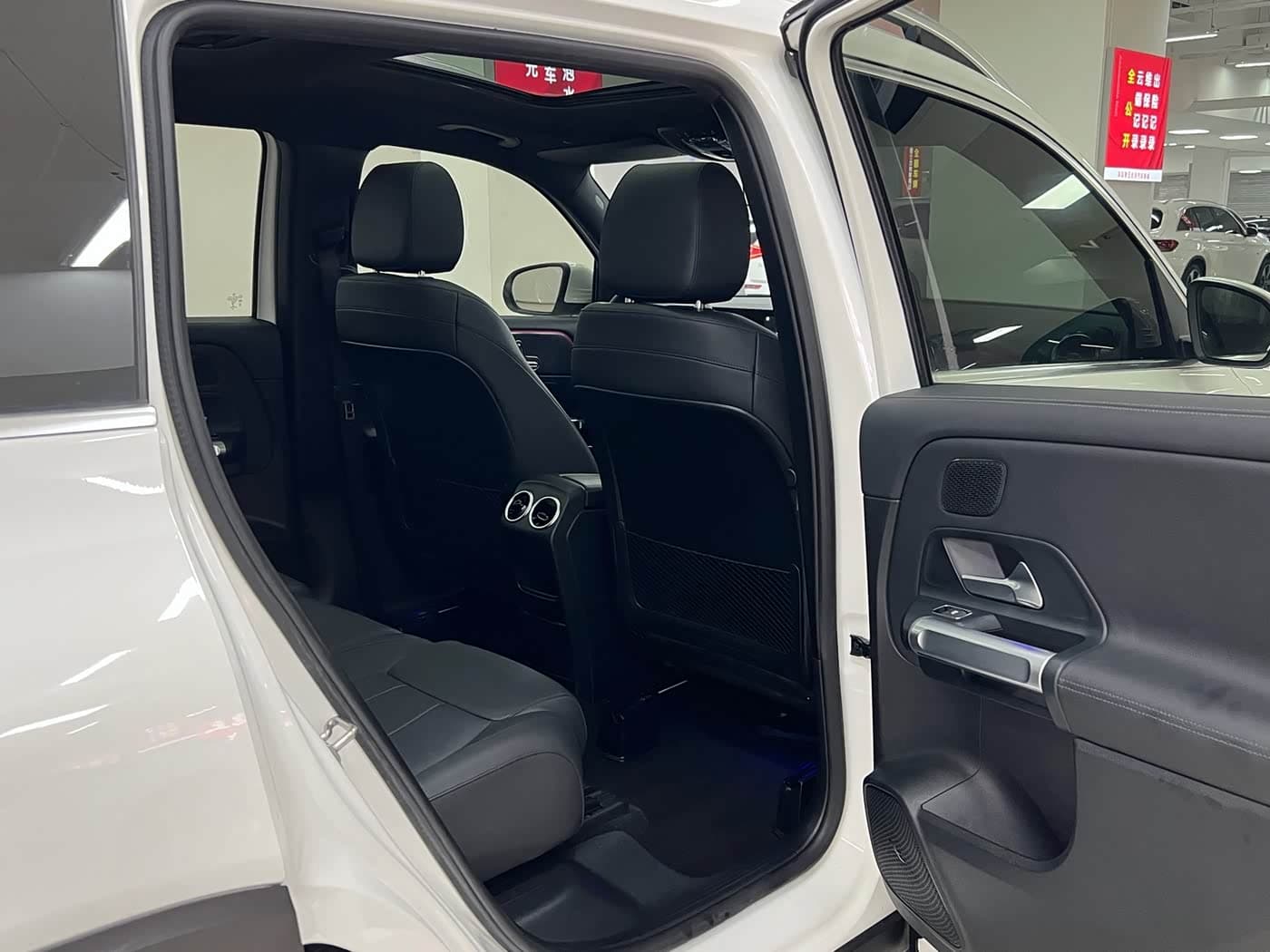 Mercedes-Benz GLB 2020 — Фото 12/18