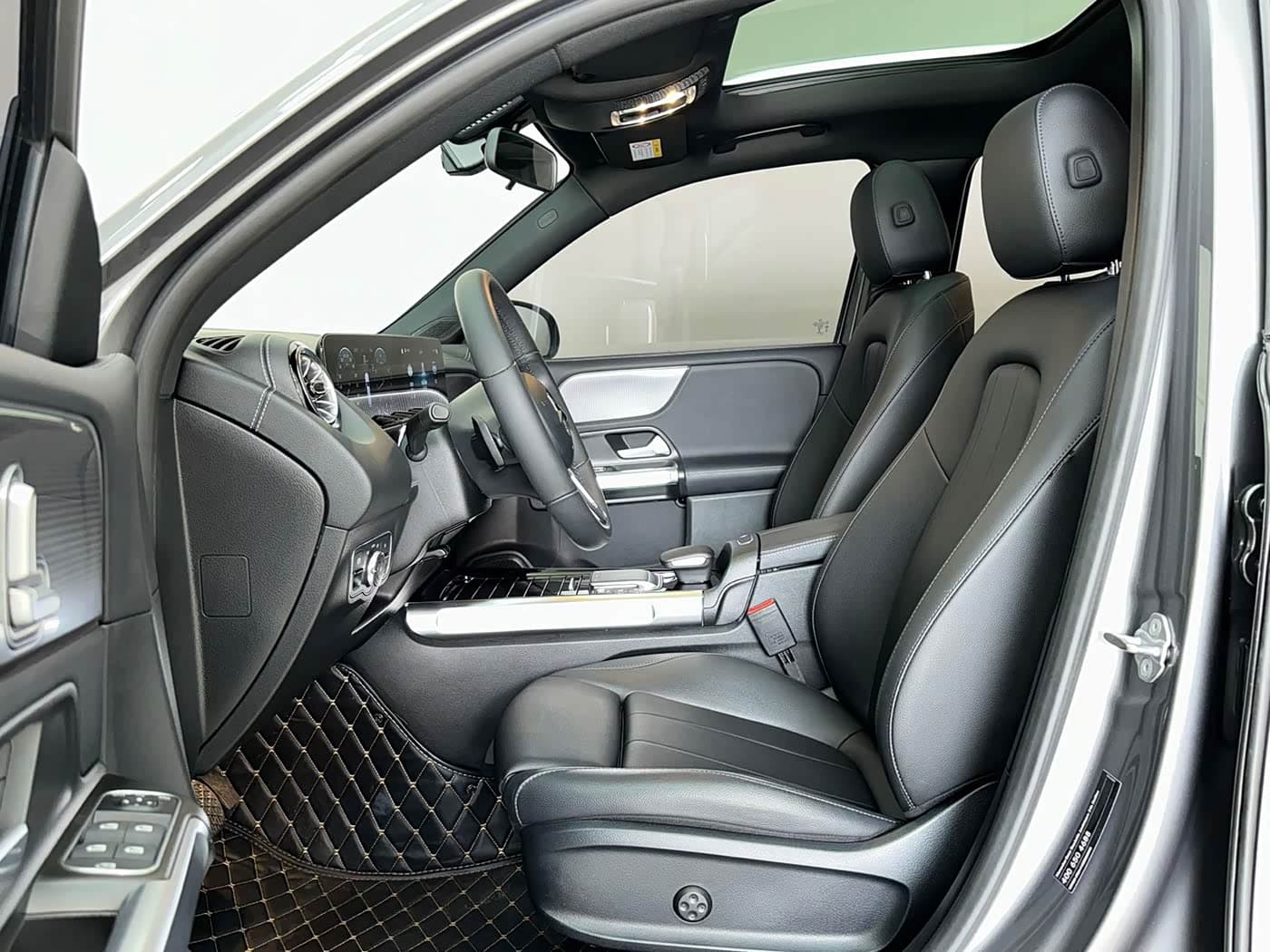 Mercedes-Benz GLB 2021 — Фото 8/18