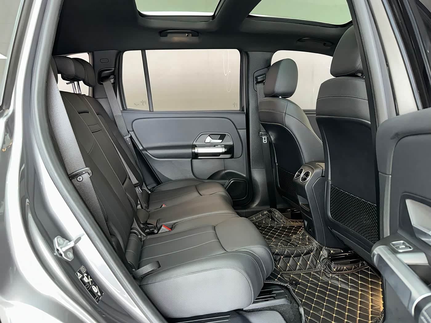 Mercedes-Benz GLB 2021 — Фото 12/18