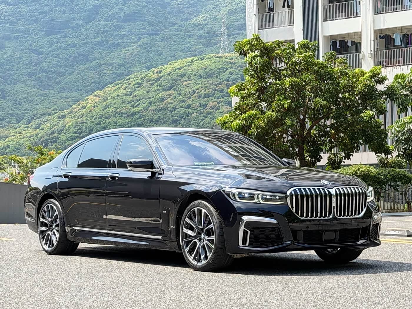 BMW 7 Series 2020 — Фото 2/20