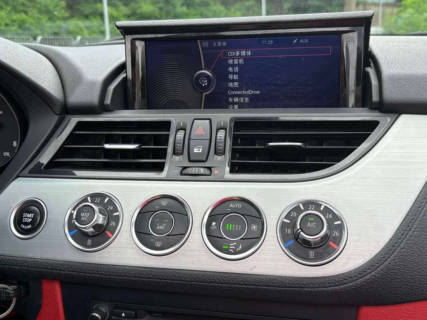BMW Z4 2015 — Фото 13/20