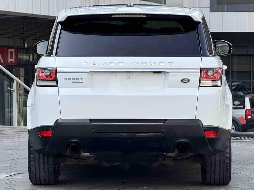 Land Rover Range Rover Sport 2016 — Фото 13/20
