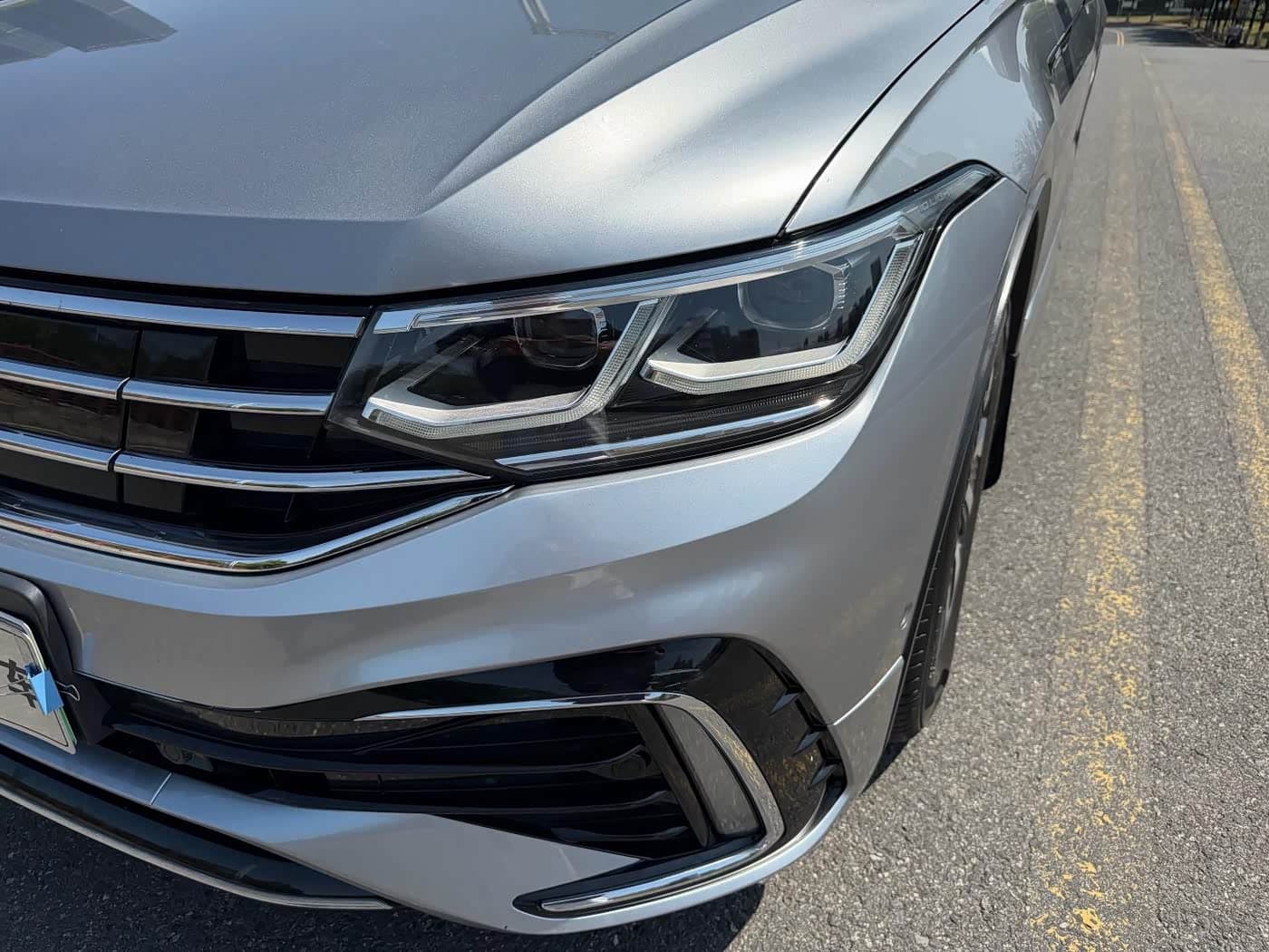 Volkswagen Tiguan L PHEV 2022 — Фото 18/20