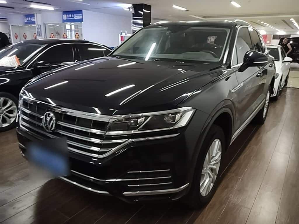 Volkswagen Touareg 2019 — Фото 2/20