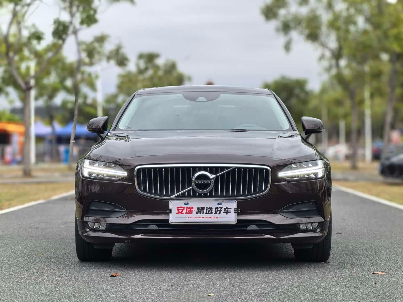 Volvo S90 2017 — Фото 2/20