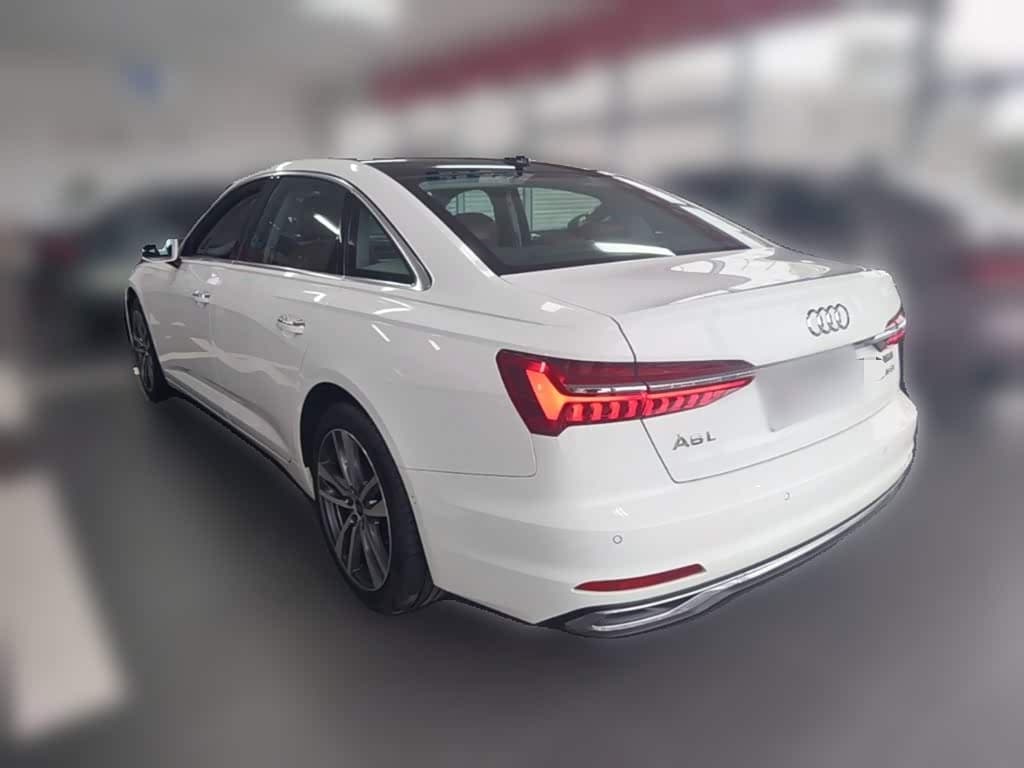 Audi A6L 2025 — Фото 9/20