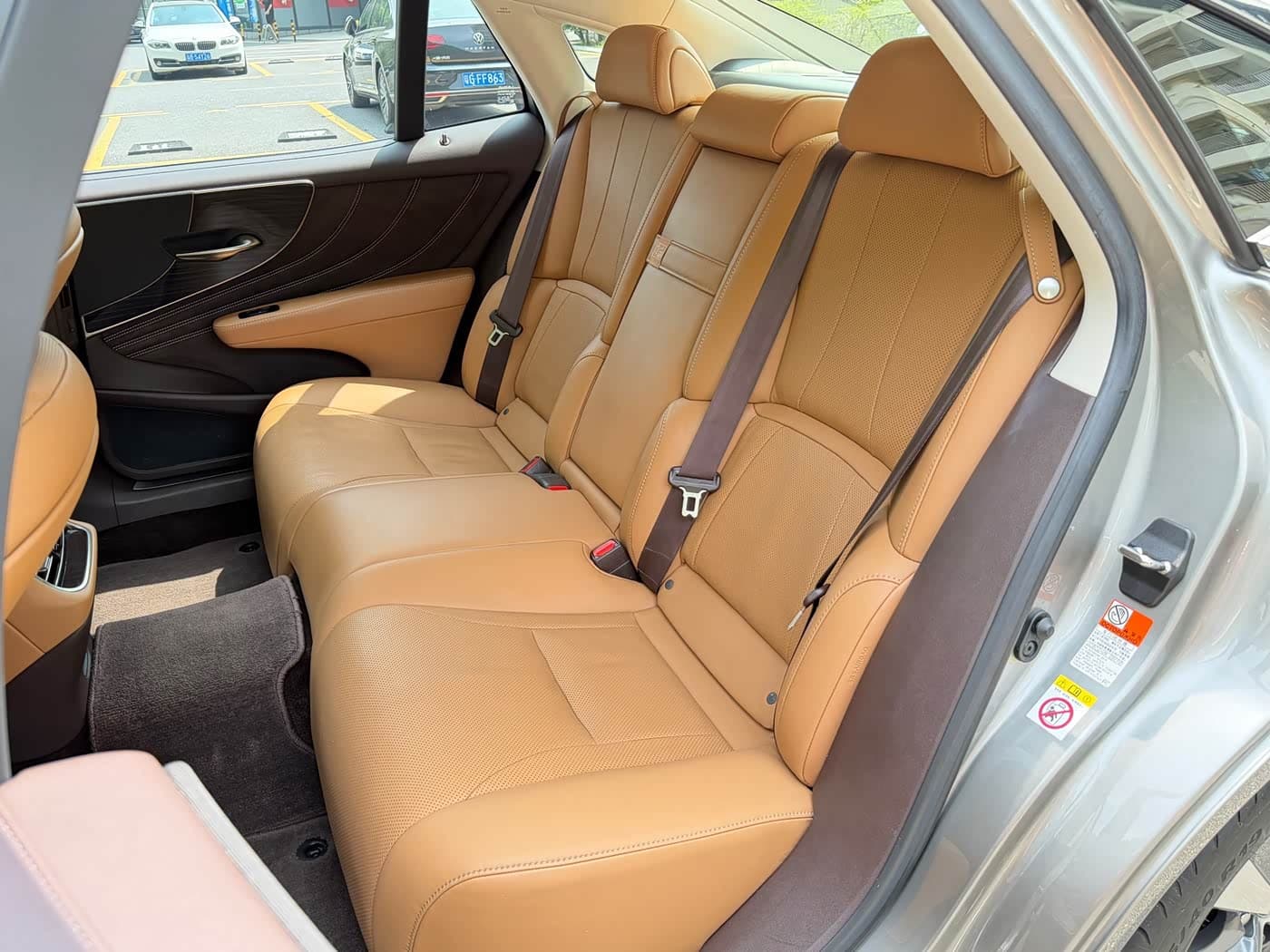 Lexus LS 2018 — Фото 15/20