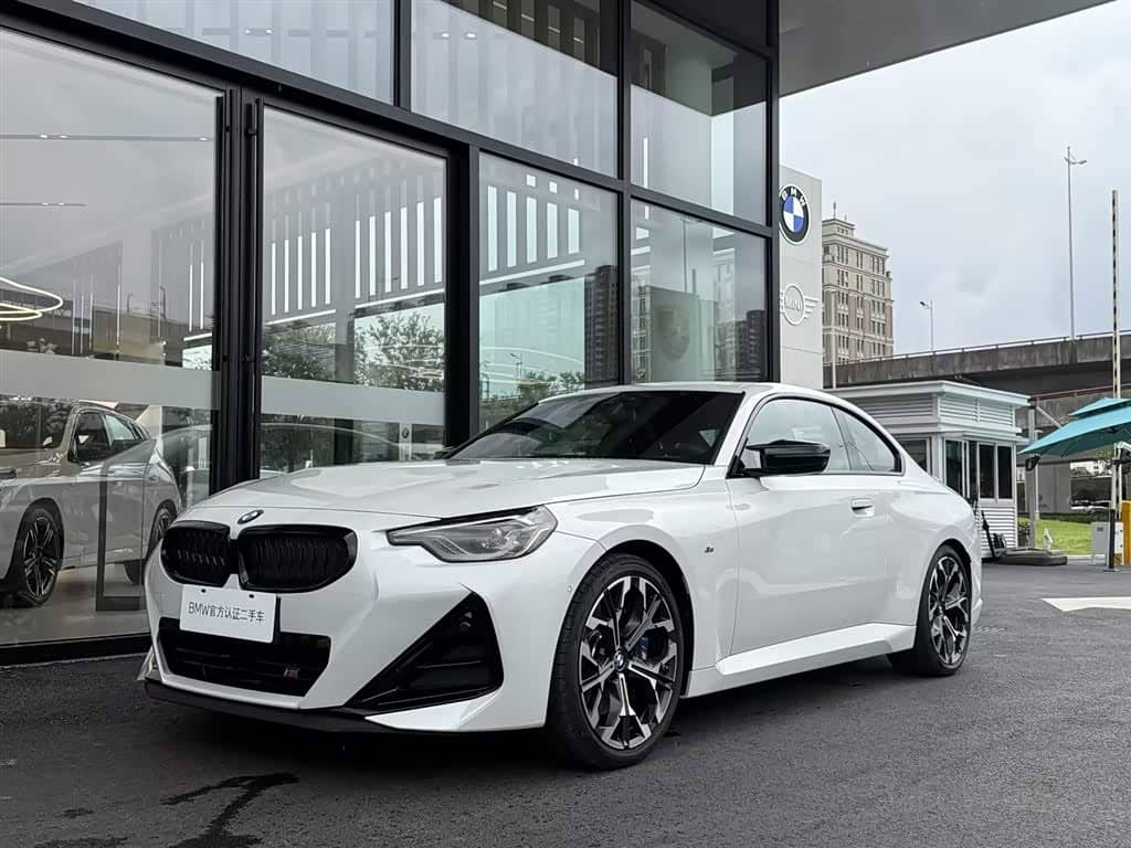 BMW M240i, 2026