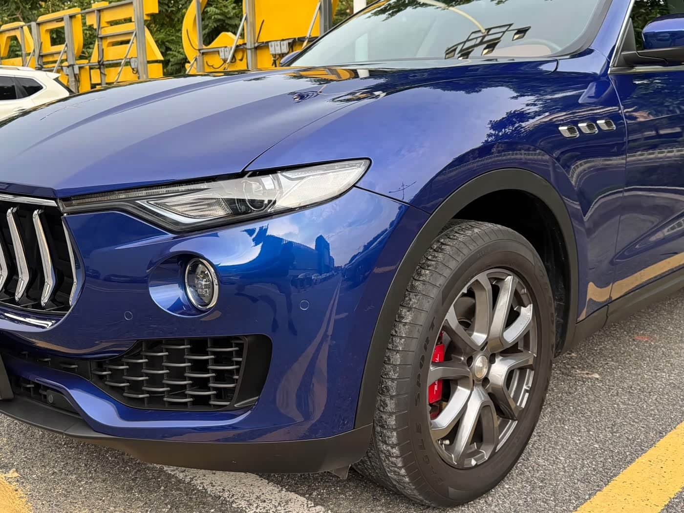 Maserati Levante 2020 — Фото 4/20