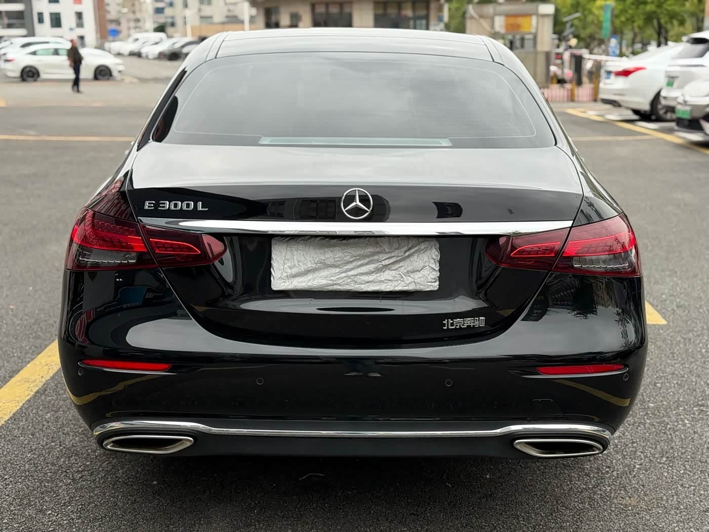 Mercedes-Benz E-Class 2022 — Фото 8/9