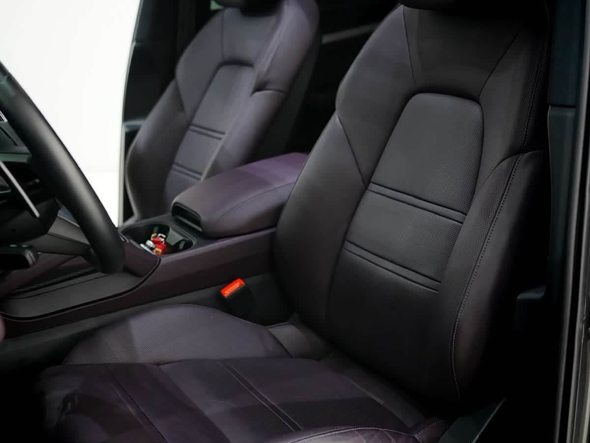 Porsche Cayenne 2023 — Фото 12/19