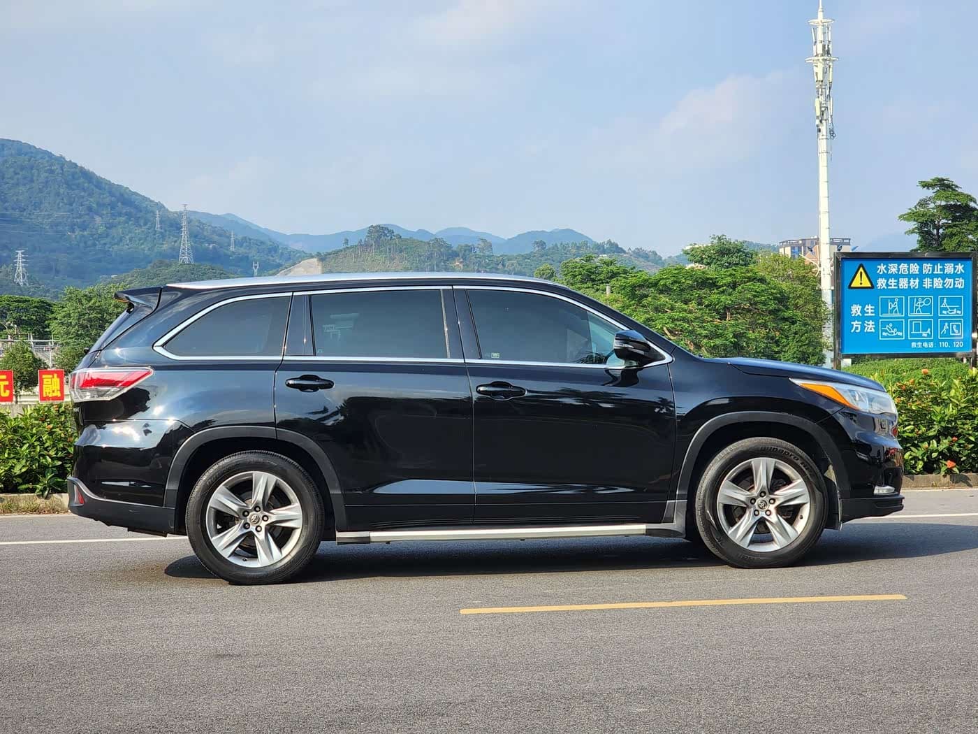 Toyota Highlander 2018 — Фото 4/18