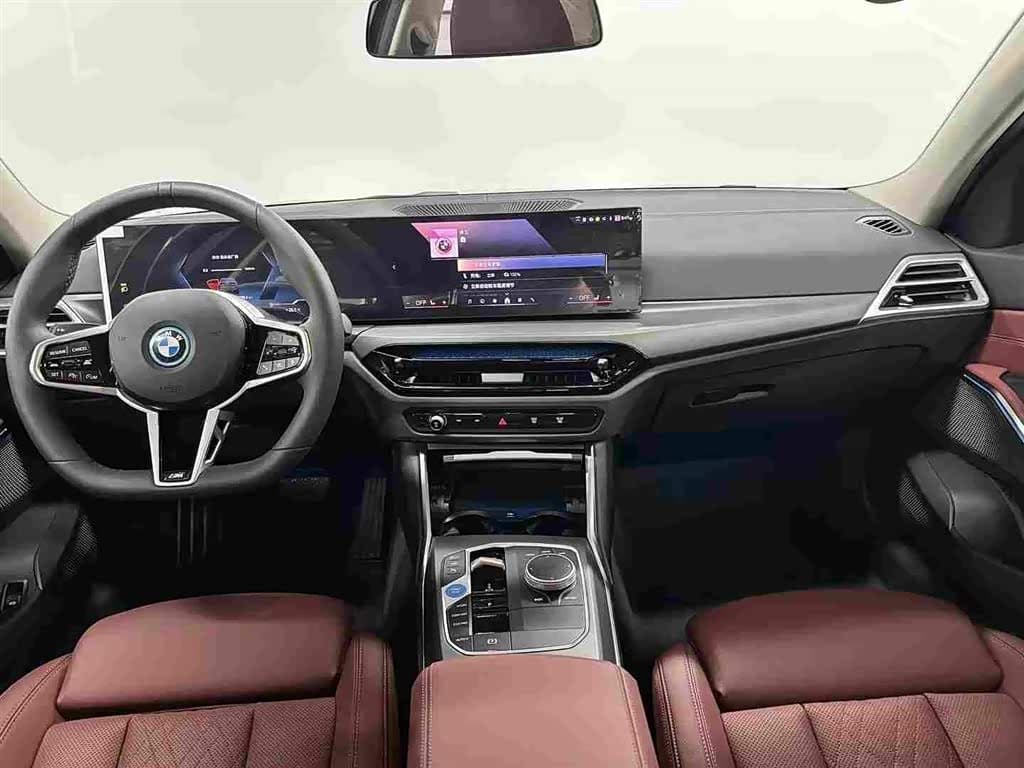 BMW i3 2026 — Фото 9/17