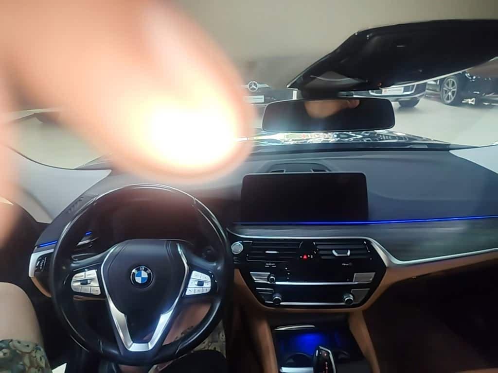 BMW 6 Series GT 2021 — Фото 10/20